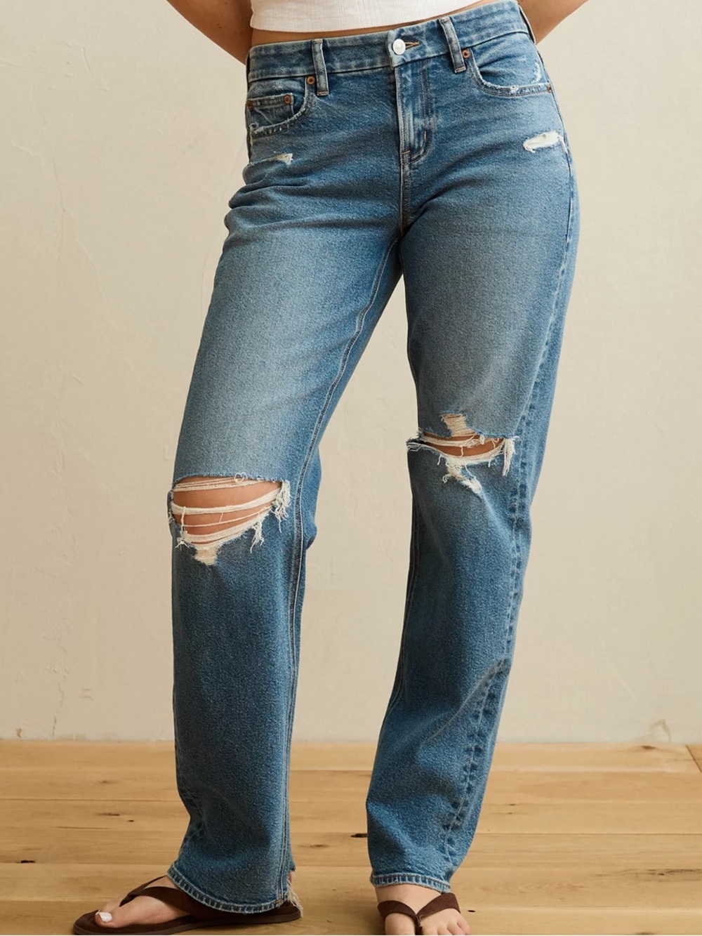 American Eagle Torn Distressed Curvy Straight Jeans